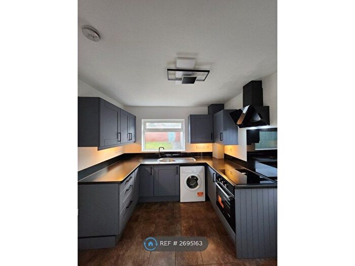 3 Bedroom Semi-Detached House To Rent In Four Acres, Bristol, BS13