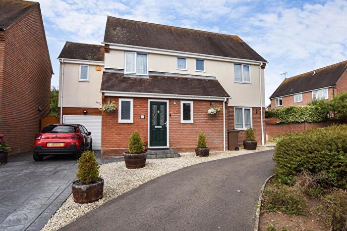 4 Bedroom Detached House For Sale In Beatty Rise, South Woodham Ferrers, CM3