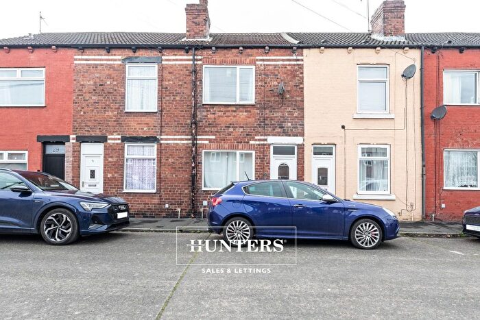 2 Bedroom Terraced House For Sale In School Street, Castleford, WF10
