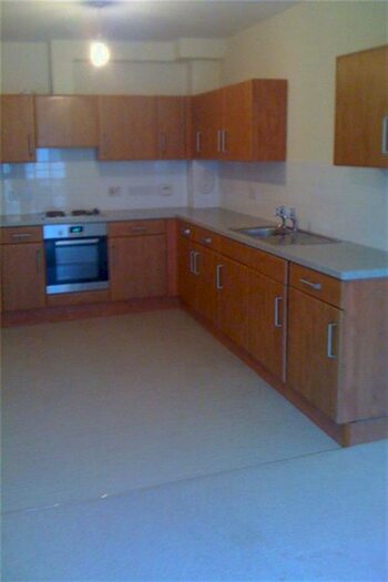 3 Bedroom Flat To Rent In Harvesters Way, EH14
