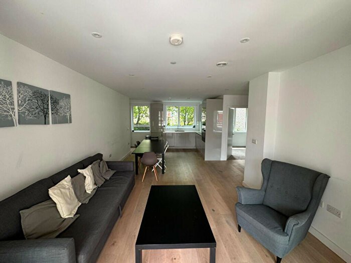 2 Bedroom Flat To Rent In Ferraro House, Walworth Road, London, SE17