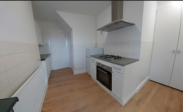 2 Bedroom House To Rent In Goronwy Road, Cockett, Swansea, SA2