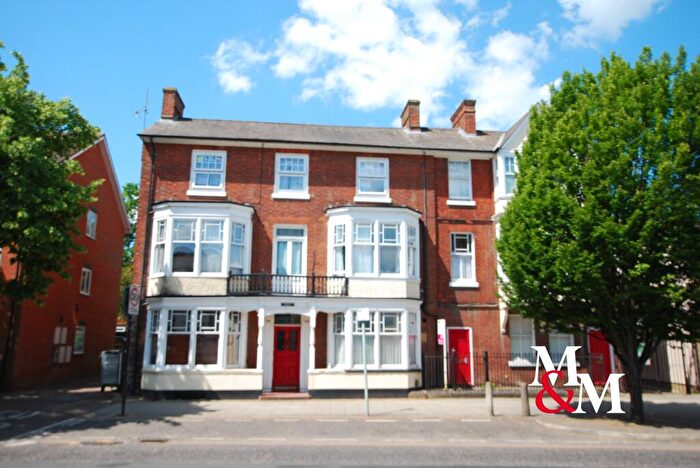 1 Bedroom Flat To Rent In Ravenstone House, Town Centre, LU7
