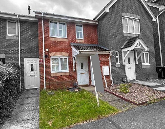 2 Bedroom Town House For Sale In Carrington Road, Hamilton, Leicester, LE5