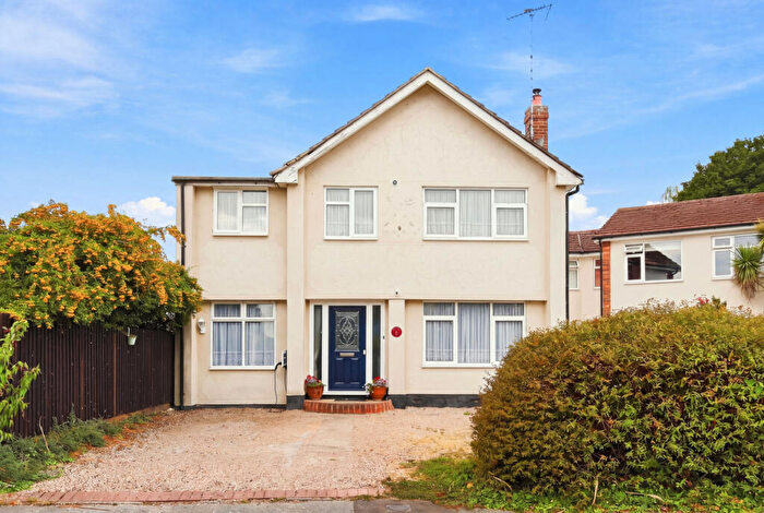4 Bedroom Detached House For Sale In Englefield Close, Hockley, SS5