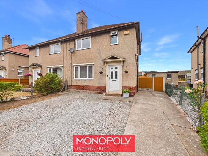 3 Bedroom Semi-Detached House For Sale In Ruthin, LL15
