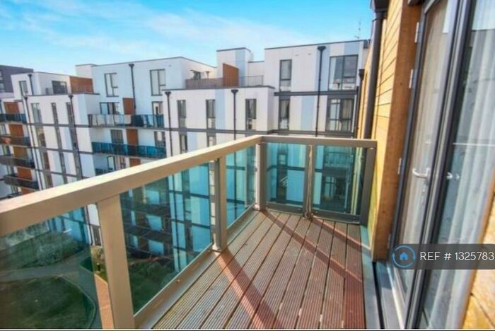 2 Bedroom Flat To Rent In Conrad Court, London, NW9