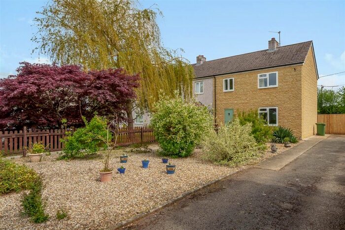 3 Bedroom End Of Terrace House For Sale In Corn Close, Poulshot, Devizes, SN10