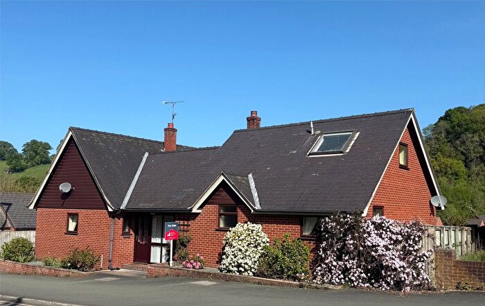 3 Bedroom Bungalow For Sale In Raven Street, Welshpool, Powys, SY21