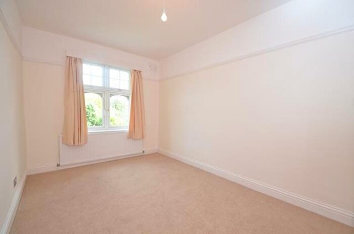 2 Bedroom Apartment To Rent In Midcroft, Ruislip, HA4