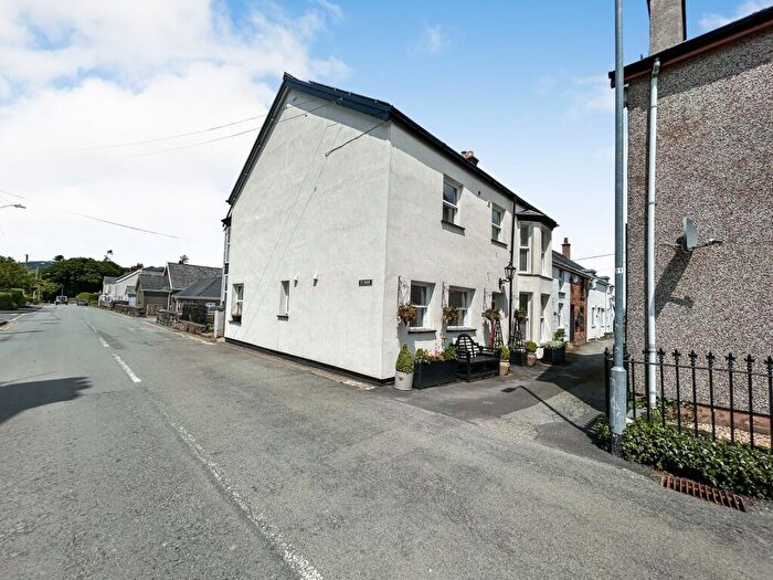 5 Bedroom End Of Terrace House For Sale In Ty Aran, Llanuwchllyn, LL23