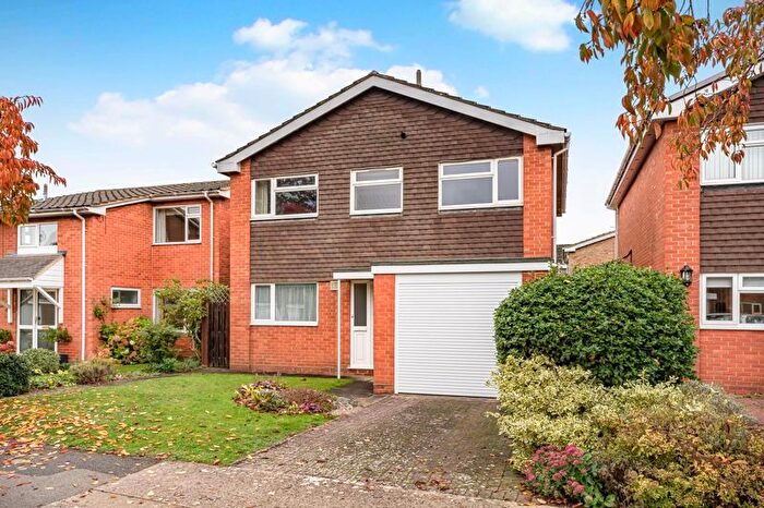 4 Bedroom Detached House For Sale In Windmill Hill Drive, Bletchley, Milton Keynes, MK3