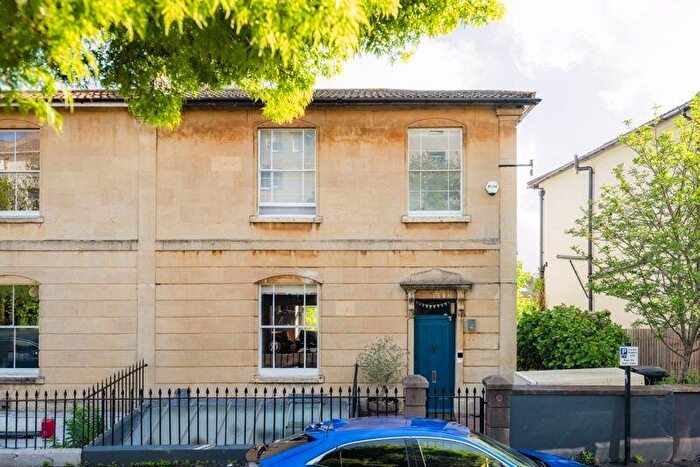 4 Bedroom Semi Detached House For Sale In Springfield Road | Cotham, BS6