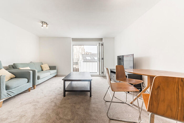 2 Bedroom Apartment To Rent In Huguenot Court, Princelet Street, London, E1
