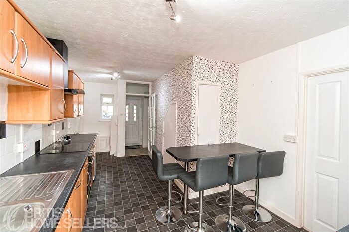 3 Bedroom Terraced House For Sale In Byron Road, Southampton, Hampshire, SO19