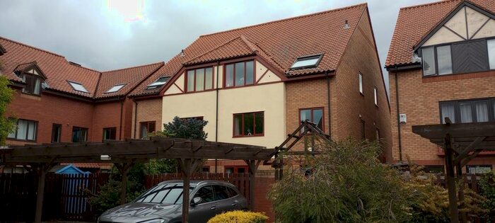 2 Bedroom Flat To Rent In Baltic Wharf, Bristol, BS1