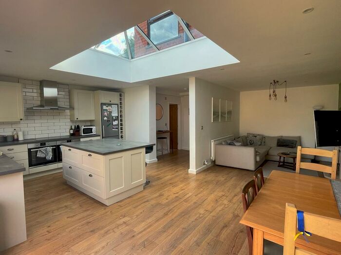 2 Bedroom Semi-Detached House To Rent In Highbury Road, Birmingham, B14