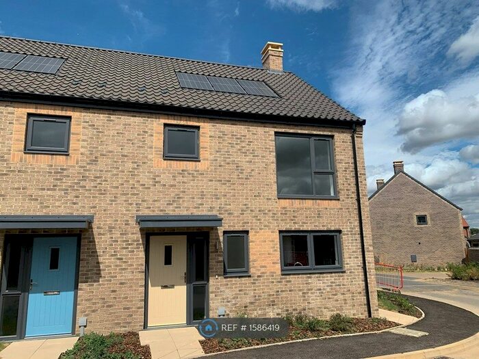 3 Bedroom Semi-Detached House To Rent In Limbert Road, Cringleford, Norwich, NR4