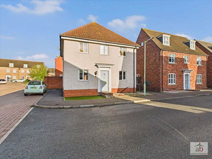 3 Bedroom Detached House For Sale In Peasey Gardens, Kesgrave, IP5