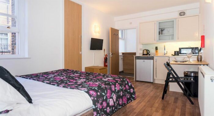 Studio To Rent In Kensington High Street, Kensington, W8