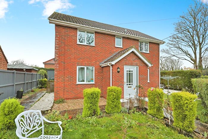3 Bedroom Detached House For Sale In Norwich Road, Tacolneston, Norwich, NR16
