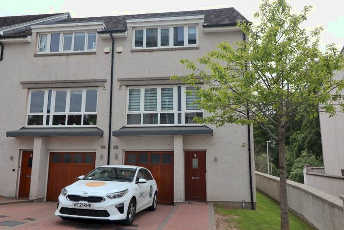 4 Bedroom Semi-Detached House To Rent In Queens Crescent, Aberdeen, AB15