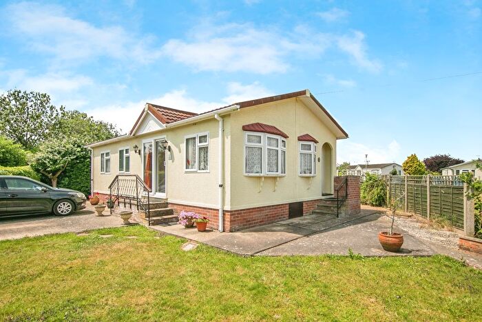 2 Bedroom Mobile/park Home For Sale In Wixfield Park, Great Bricett, Ipswich, Suffolk, IP7