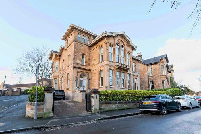 3 Bedroom Flat To Rent In Dundonald Road, Dowanhill, Glasgow, G12