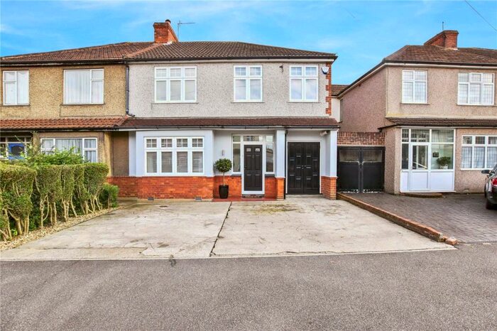 3 Bedroom Semi-Detached House To Rent In Sydney Road, Bexleyheath, DA6