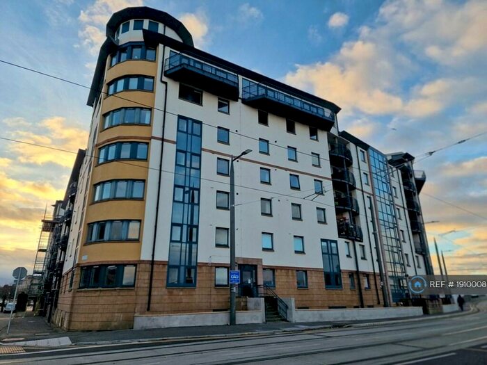 3 Bedroom Flat To Rent In Ocean Drive, Edinburgh, EH6