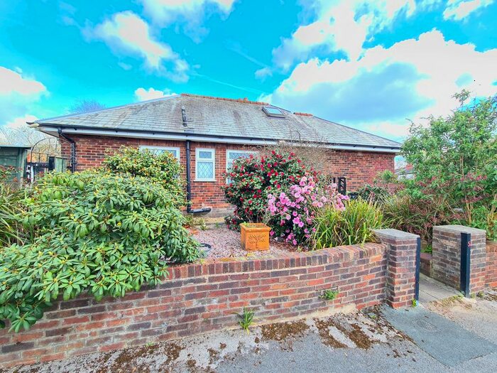 2 Bedroom Bungalow To Rent In Park Road, Fulwood, PR2