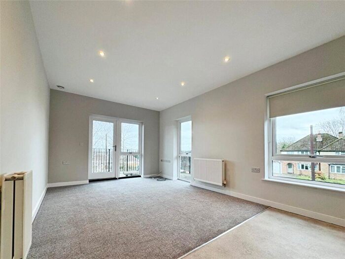 2 Bedroom Apartment For Sale In Tay Road, Tilehurst, Reading, RG30