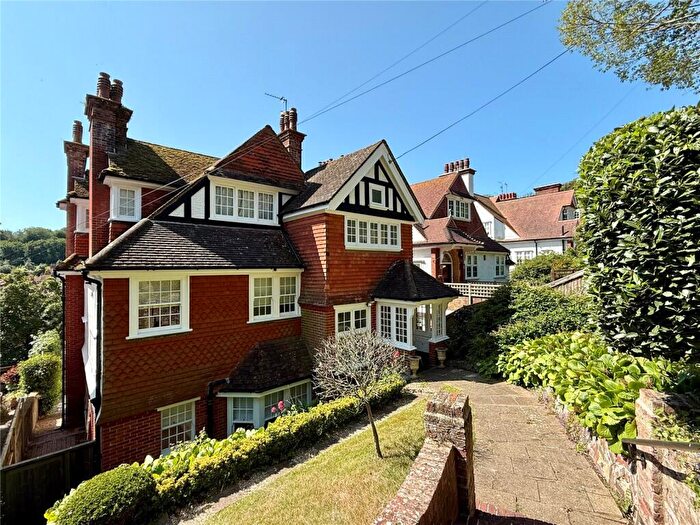 3 Bedroom Apartment For Sale In Baslow Road, Meads, Eastbourne, East Sussex, BN20