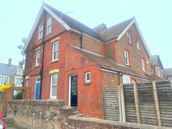Studio To Rent In Arundel Road, Littlehampton, West Sussex, BN17