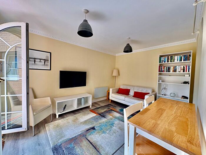 1 Bedroom Flat To Rent In Brighton Marina Village, Brighton, BN2