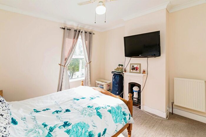 3 Bedroom Terraced House For Sale In Victoria Road, Lowestoft, NR33