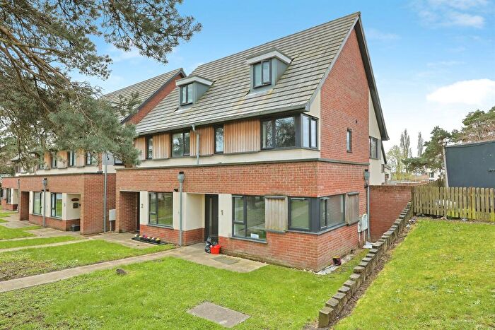 3 Bedroom End Of Terrace House For Sale In Le Safferne Gardens, Norwich, NR3