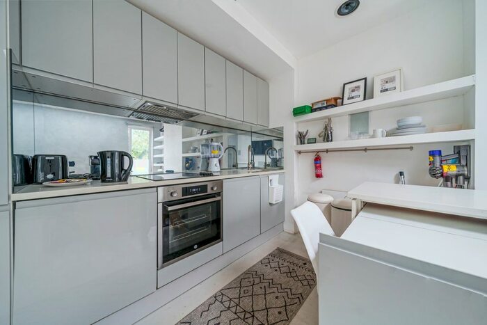 2 Bedroom Flat To Rent In Malton Street, London, SE18