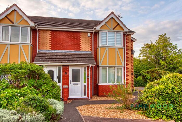 2 Bedroom Flat For Sale In Chapel Close, Clowne, S43
