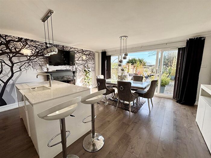 3 Bedroom Terraced House For Sale In Douglas Close, Upton, BH16