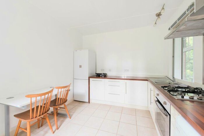 1 Bedroom Apartment For Sale In Holmefield Court, Belsize Grove, London, NW3