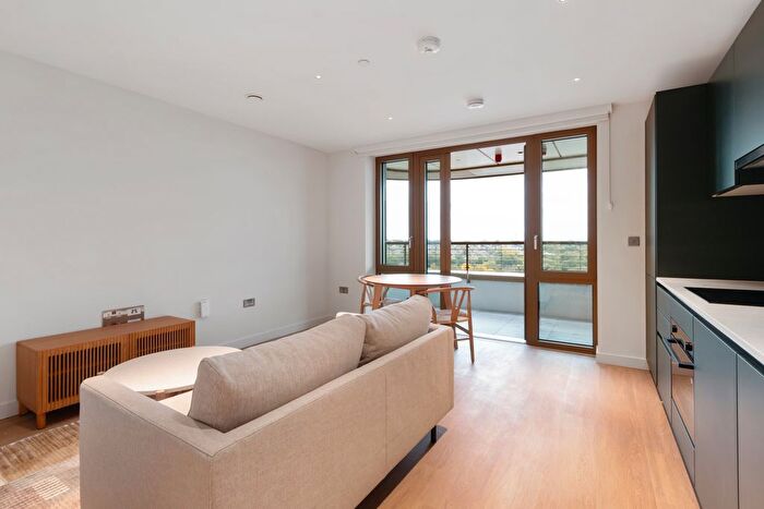 Studio To Rent In The Wiltern, Dawlish Avenue East, Perivale, UB6