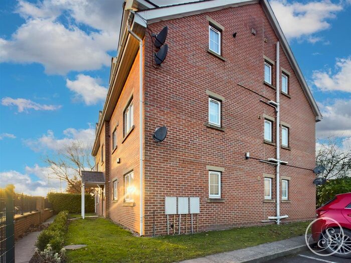 2 Bedroom Flat To Rent In Cowling Court, Carlton Lane, Rothwell, Leeds, LS26