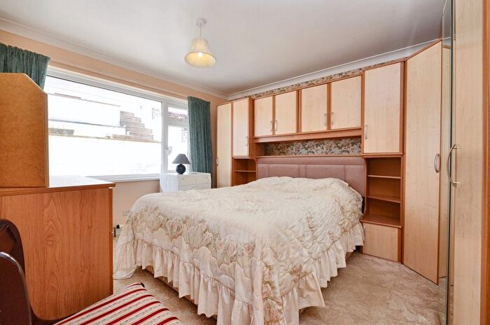 2 Bedroom Semi-detached Bungalow For Sale In Cedar Way, Brixham, TQ5