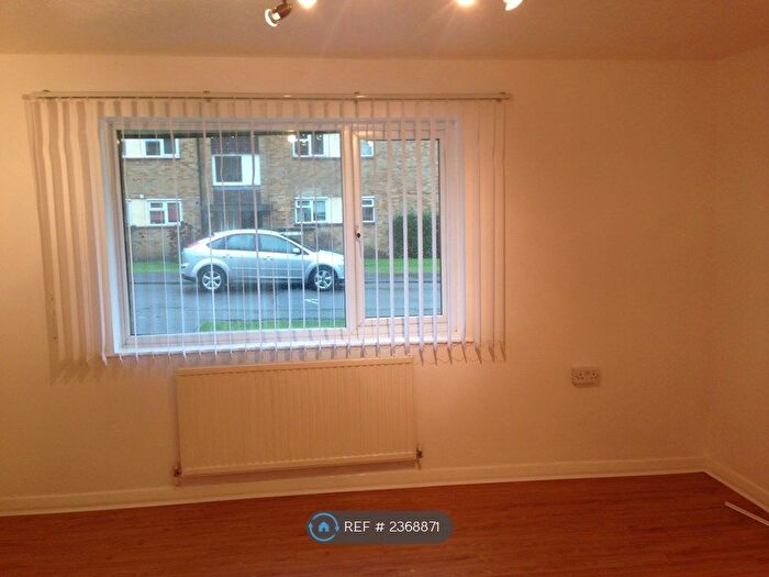 2 Bedroom Flat To Rent In Rodwell Close, Eastcote, HA4