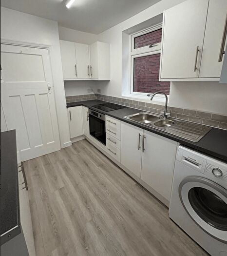 3 Bedroom Flat To Rent In London, SE24