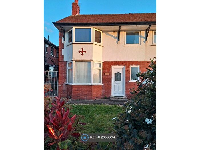 3 Bedroom End Terrace House To Rent In Highfield Road, Blackpool, FY4