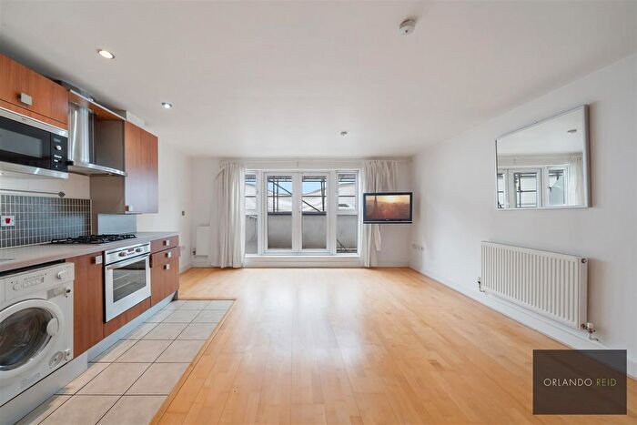 1 Bedroom Flat To Rent In Clapham Road, London, SW9