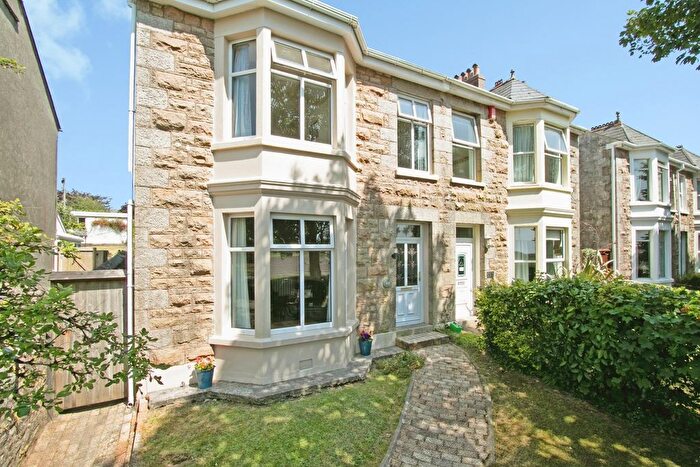 3 Bedroom Semi Detached House For Sale In Albany Road, Redruth, Cornwall, TR15