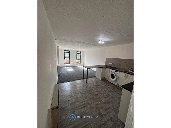 2 Bedroom Flat To Rent In Southchurch Avenue, Southend-On-Sea, SS1